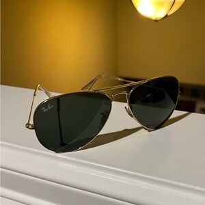 Ray-Ban Gold Frame Aviator Sunglasses